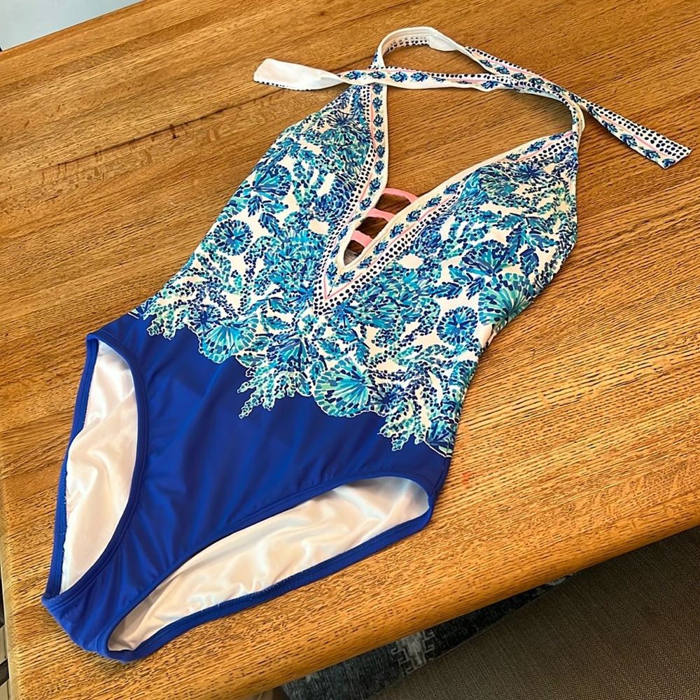 Beautiful Lilly Loraine Halter Swimsuit Sz 8